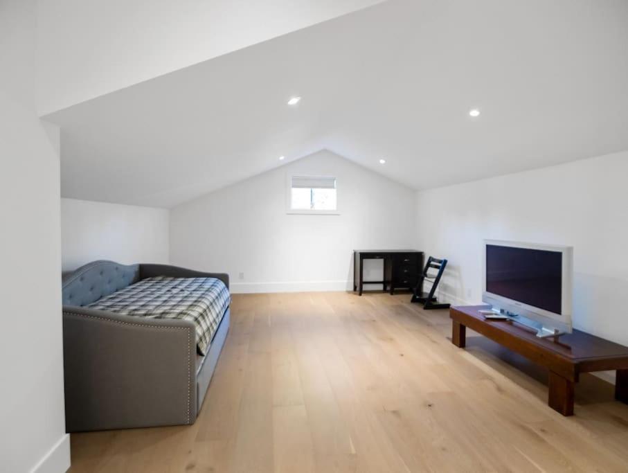兰里区The Fernridge Estate: 5Bd Family Retreat!别墅 外观 照片