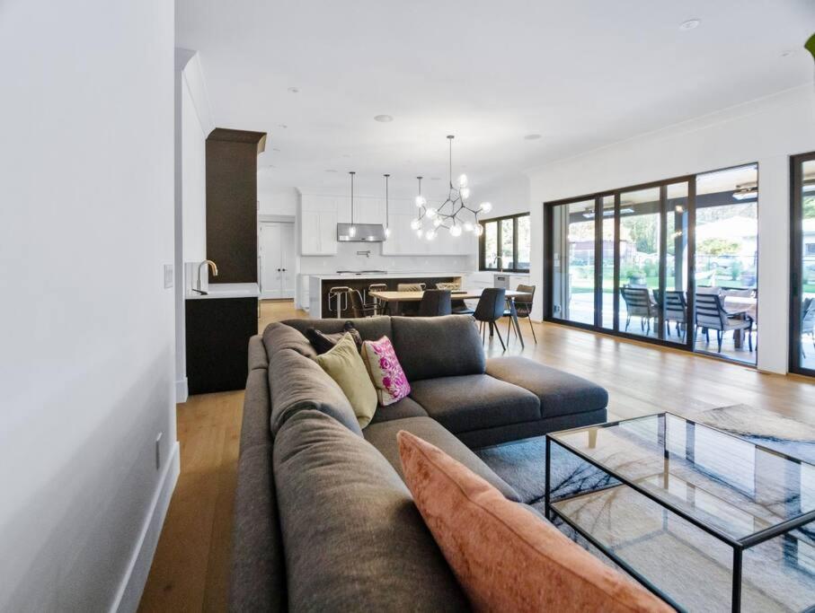兰里区The Fernridge Estate: 5Bd Family Retreat!别墅 外观 照片