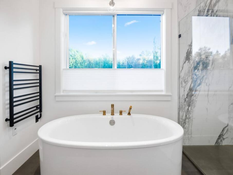 兰里区The Fernridge Estate: 5Bd Family Retreat!别墅 外观 照片