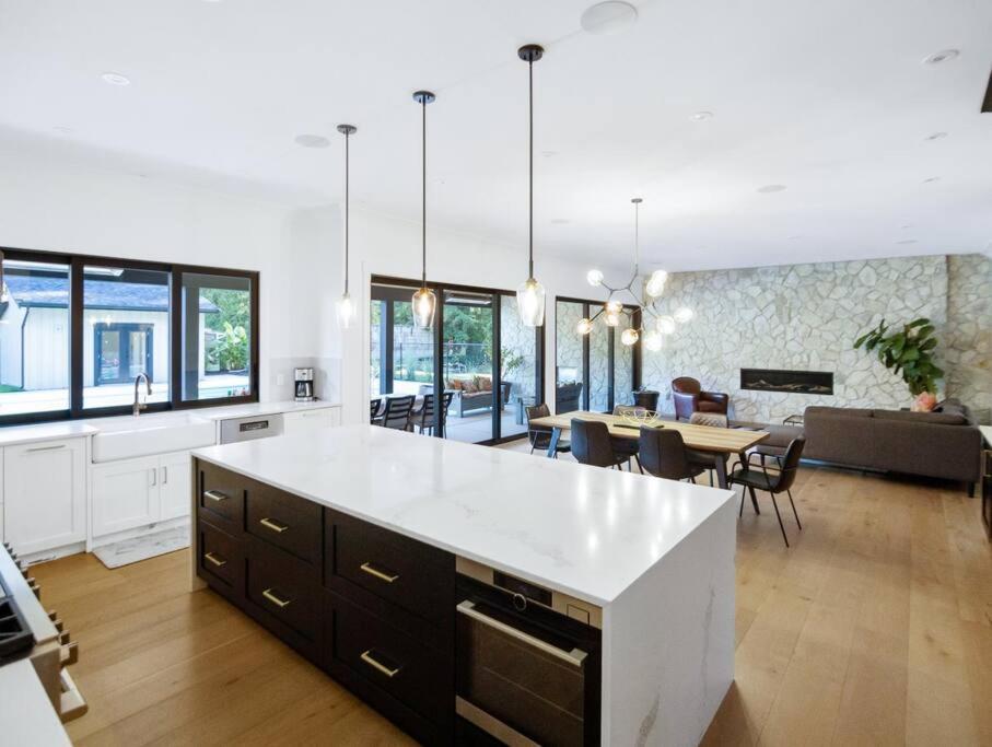 兰里区The Fernridge Estate: 5Bd Family Retreat!别墅 外观 照片